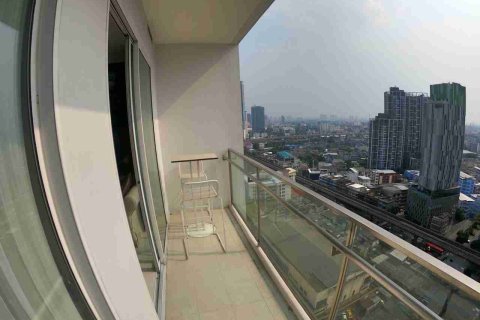 Condo in Bangkok, Thailand, 2 bedrooms № 183485 - photo 10