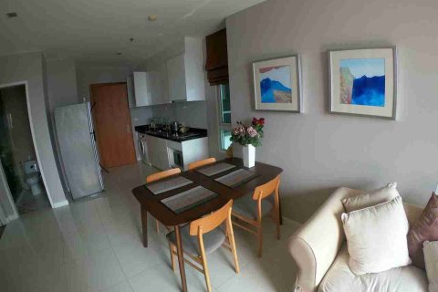 Condo in Bangkok, Thailand, 2 bedrooms № 183485 - photo 11