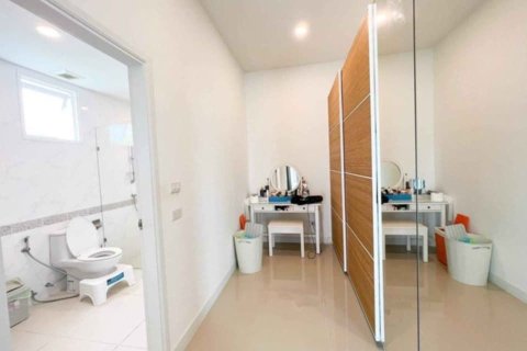 Villa in Phuket, Thailand 3 bedrooms № 172135 - photo 8