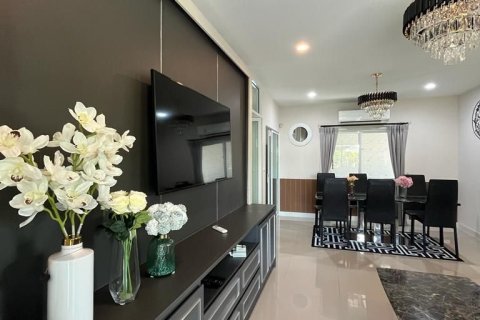 House in Phuket, Thailand 3 bedrooms № 167673 - photo 9