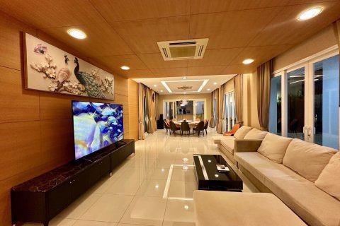 Villa in Bang Phli Yai, Thailand 7 bedrooms № 167668 - photo 22