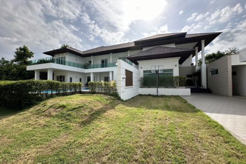Villa in Bang Phli Yai, Thailand 7 bedrooms № 167668 - photo 25
