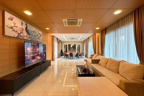 Villa in Bang Phli Yai, Thailand 7 bedrooms № 167668 - photo 10
