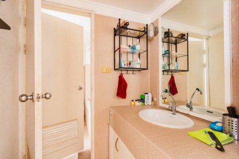 Condo in Hua Hin, Thailand, 1 bedroom  № 116432 - photo 10