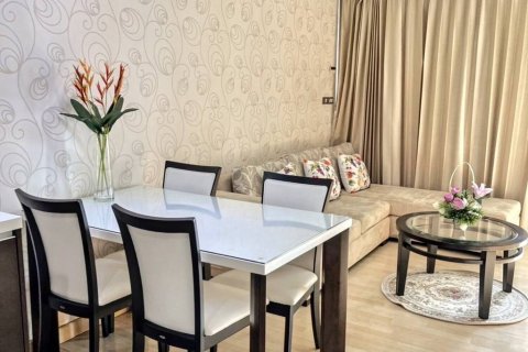 Кондоминиум с 2 спальнями в Бангкоке, Таиланд № 116435 - фото 1