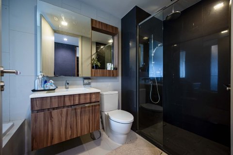 Condo in Watthana, Bangkok, Thailand, 2 bedrooms  № 158017 - photo 9