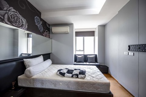 Condo in Watthana, Bangkok, Thailand, 2 bedrooms  № 158017 - photo 4