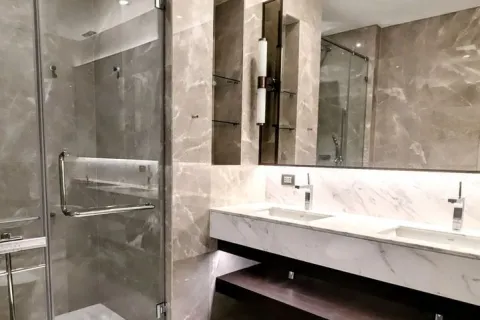 Condo à Pathum Wan, Bangkok, Thaïlande, 3 chambres  № 214480 - photo 7