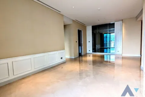 Condo à Pathum Wan, Bangkok, Thaïlande, 3 chambres  № 214480 - photo 2