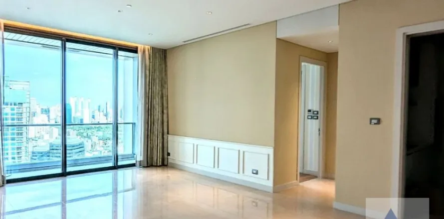Condo à Pathum Wan, Bangkok, Thaïlande, 3 chambres  № 214480