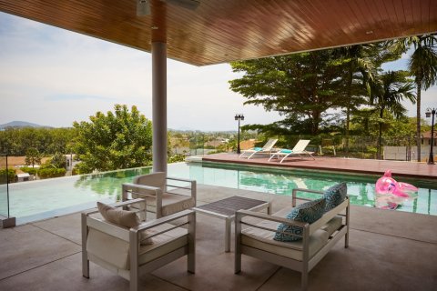 Villa in Phuket, Thailand 5 bedrooms № 173476 - photo 16