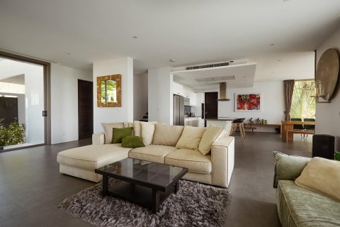 Villa in Phuket, Thailand 5 bedrooms № 173476 - photo 8