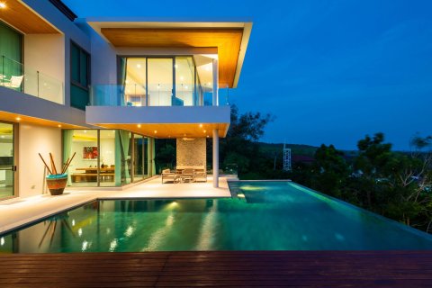 Villa in Phuket, Thailand 5 bedrooms № 173476 - photo 24