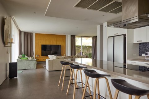 Villa in Phuket, Thailand 5 bedrooms № 173476 - photo 9