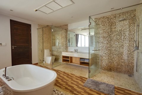Villa in Phuket, Thailand 5 bedrooms № 173476 - photo 22
