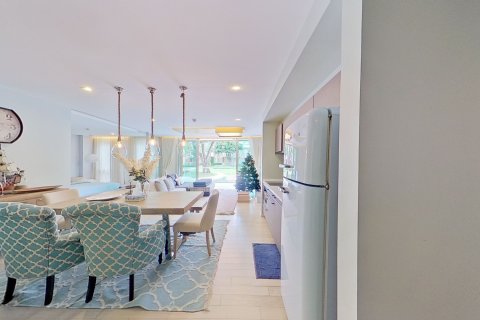 Condo in Hua Hin, Thailand, 2 bedrooms  № 159145 - photo 6