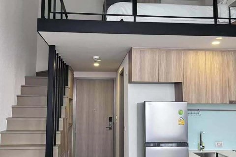 Studio dans le Condo à Phra Khanong, Bangkok, Thaïlande  № 159146 - photo 5