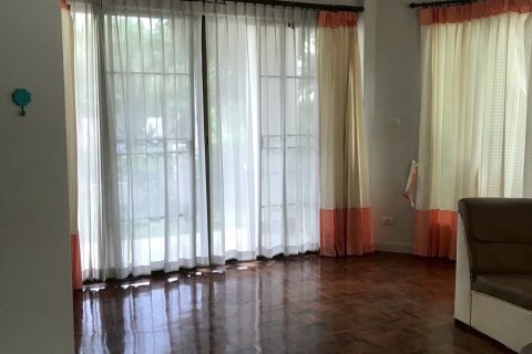 Дом в Ханг Донге, Таиланд с 3 спальнями  № 159143 - фото 2