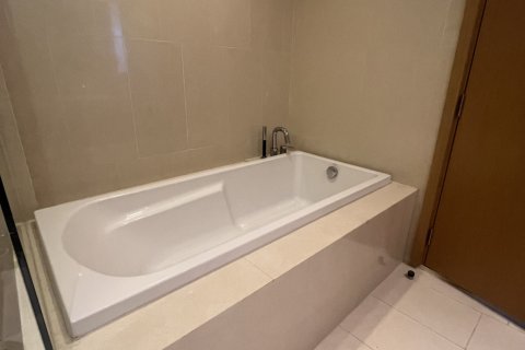 Condo in Watthana, Bangkok, Thailand, 2 bedrooms  № 159142 - photo 17