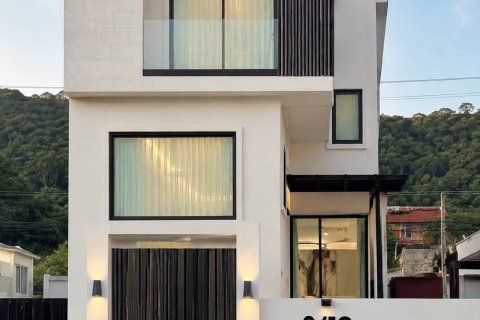 Villa in Pattaya, Thailand 4 Schlafzimmer № 233582 - Foto 4
