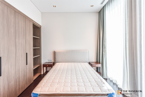 Condo in Bangkok, Thailand, 3 bedrooms № 188448 - photo 2