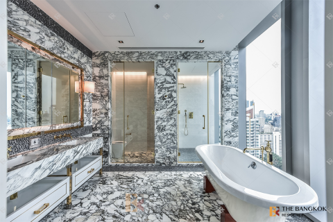 Condo in Bangkok, Thailand, 3 bedrooms № 188448 - photo 9