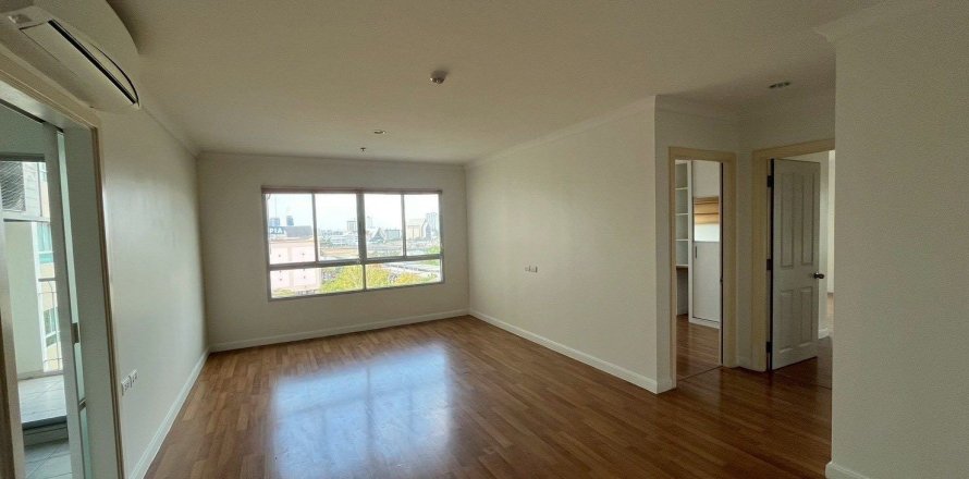 Condo à Huai Khwang, Bangkok, Thaïlande, 2 chambres  № 173133