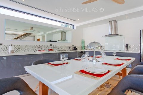 Villa in Phuket, Thailand 4 bedrooms № 173134 - photo 26