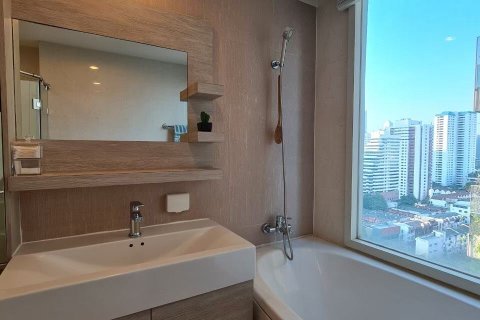 Condo à Watthana, Bangkok, Thaïlande, 2 chambres  № 152721 - photo 20