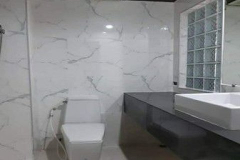 Кондоминиум с 2 спальнями в Ваттхане, Бангкок, Таиланд № 152718 - фото 8