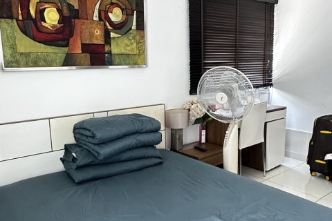 Condo in Pattaya, Thailand, 3 bedrooms  № 171719 - photo 9