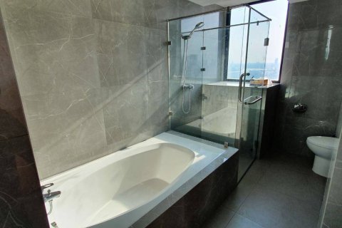 Condo in Bangkok, Thailand, 3 bedrooms  № 143327 - photo 12