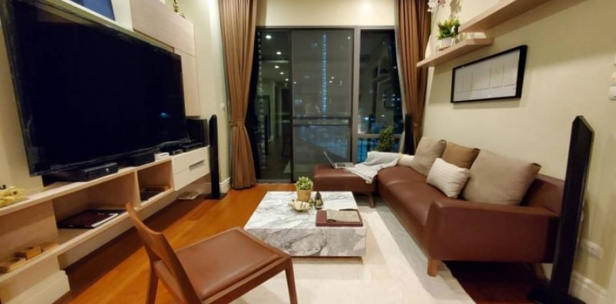 Condo in Bangkok, Thailand, 2 bedrooms  № 143445