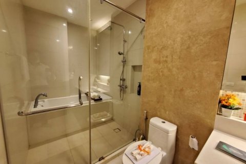 Condo in Bangkok, Thailand, 2 bedrooms  № 143445 - photo 7