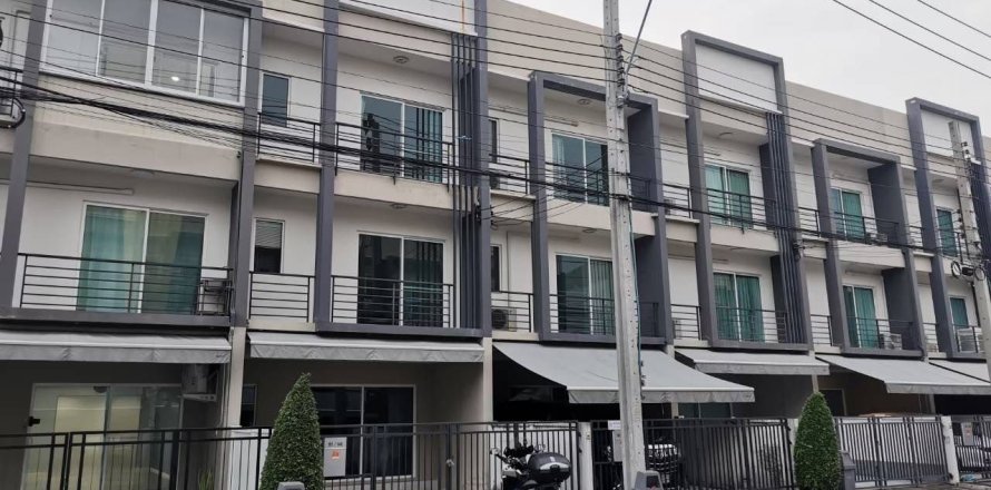 Townhouse in Suan Luang, Bangkok, Thailand 3 bedrooms № 162127