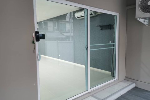 Townhouse in Suan Luang, Bangkok, Thailand 3 bedrooms № 162127 - photo 3