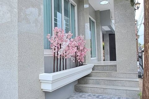 Maison à San Sai, Thaïlande 3 chambres № 162130 - photo 10