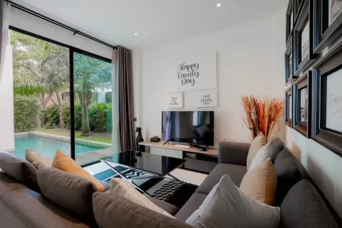 Villa in Hua Hin, Thailand 3 bedrooms № 162126 - photo 2