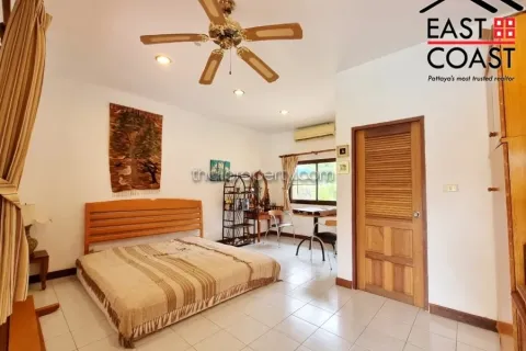 Casa de 5 dormitorios en Pattaya, Tailandia № 213691 - foto 29
