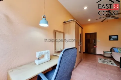 Casa de 5 dormitorios en Pattaya, Tailandia № 213691 - foto 17