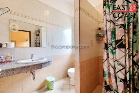 Casa de 5 dormitorios en Pattaya, Tailandia № 213691 - foto 22
