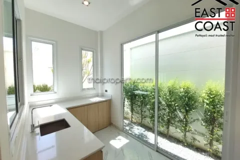 Casa de 3 dormitorios en Pattaya, Tailandia № 213690 - foto 7
