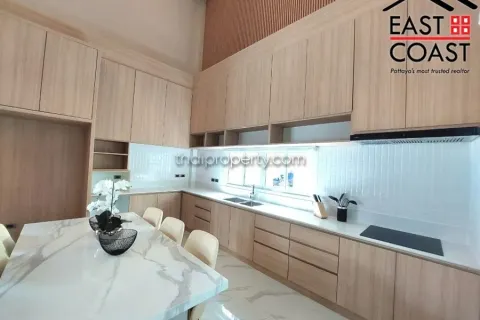Casa de 3 dormitorios en Pattaya, Tailandia № 213690 - foto 6