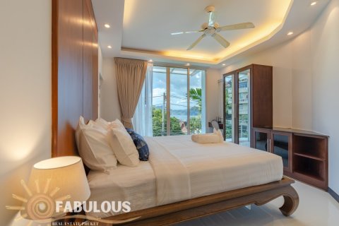 Villa in Patong, Thailand 4 bedrooms № 179494 - photo 5