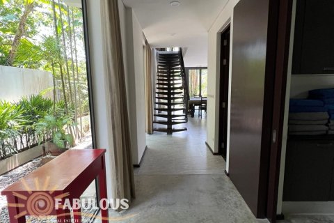 Villa in Bang Tao, Thailand 5 bedrooms № 179490 - photo 14