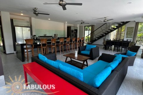 Villa in Bang Tao, Thailand 5 bedrooms № 179490 - photo 10