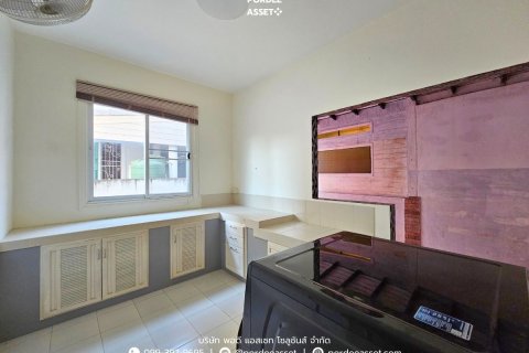 House in Bang Yai, Thailand 3 bedrooms № 157975 - photo 13