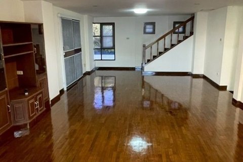 Дом в Самутпракане, Таиланд с 5 спальнями  № 157971 - фото 3