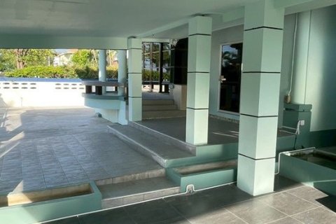 Дом в Самутпракане, Таиланд с 5 спальнями  № 157971 - фото 2