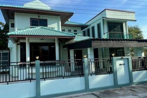 Дом в Самутпракане, Таиланд с 5 спальнями  № 157971